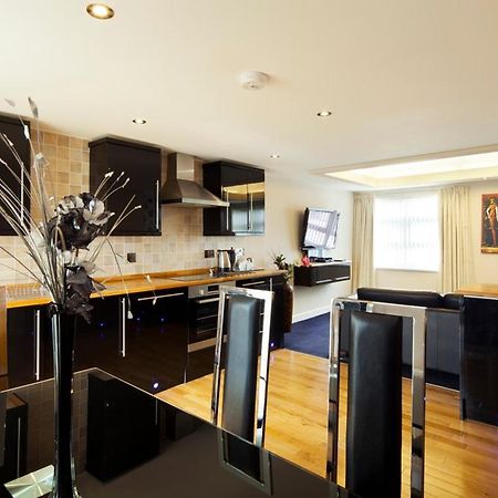 Queens Mansions: Princess Suite Blackpool Eksteriør billede